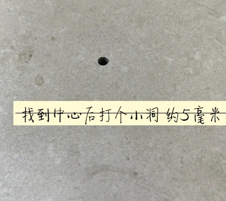 许昌市瓷砖空鼓维修公司专业解答在瓷砖铺贴过程中，如果砂料搅拌不均匀，将会带来以下问题